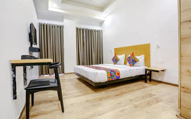 FabHotel F9 Rohini Sector 23 - photo 2