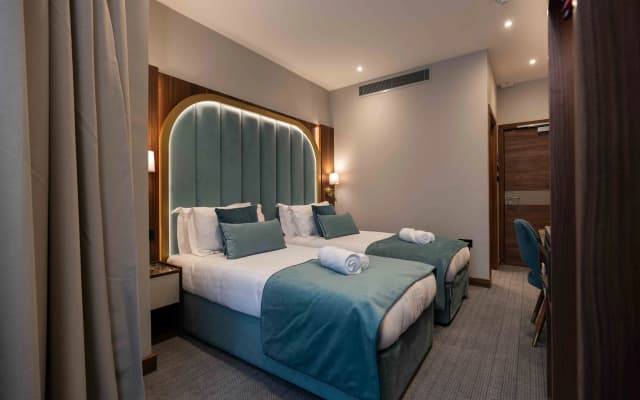 St. Mark Hotel - photo 4