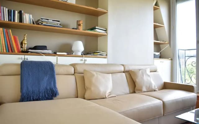 Bright Studio Apartment With High View - photo 5