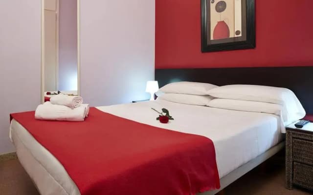 Plaza Spain Guest House - photo 5