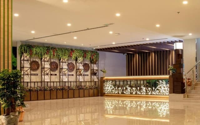 Jacob's Garden Hotel - photo 2
