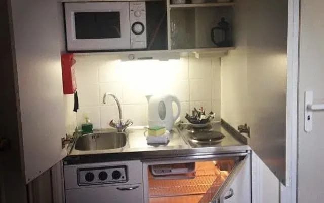 Aston Apartments London - photo 2