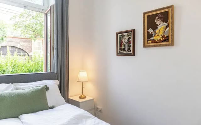 Comfy Stay Near AKH Perfect For Traveler - photo 2