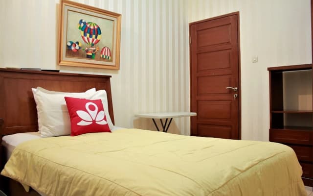 Kusuma Executive Residence - photo 4
