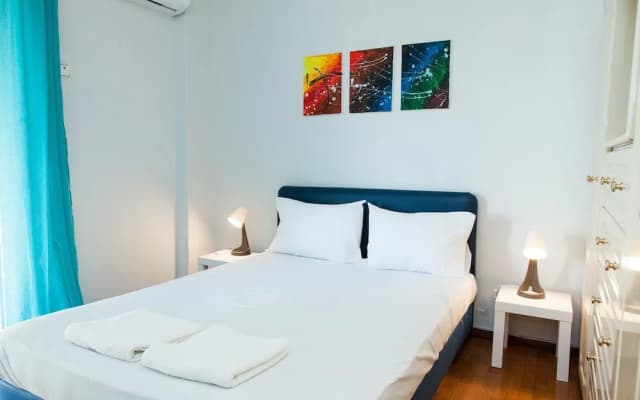 Brand new apt in central Athens - photo 3