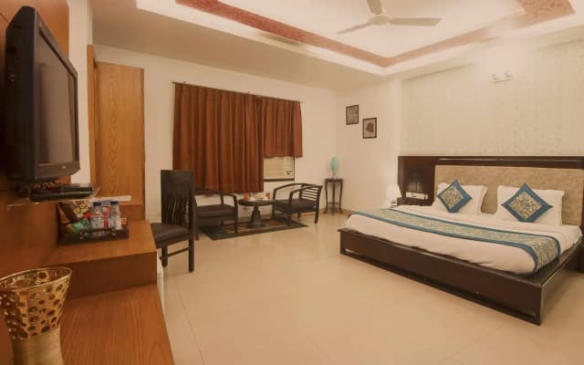 Hotel Delhi 37 - photo 4