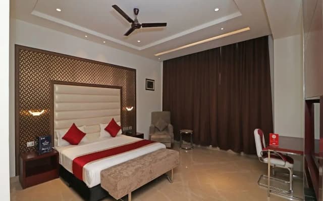 C Pearls Hotel  Banque by OYO Rooms - photo 4