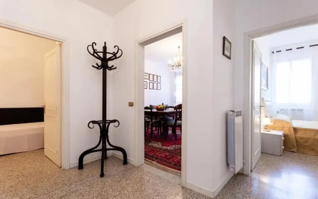 Prince Apartments - photo 5
