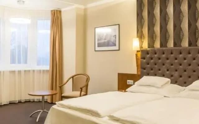 Szonyi Garden Hotel Pest - photo 5