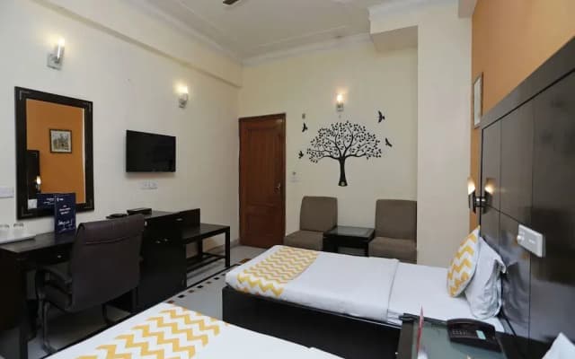 Oyo 12075 Hotel Regalia Retreat - photo 4
