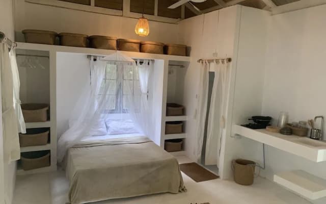 Coconut Beach Bungalows - photo 2