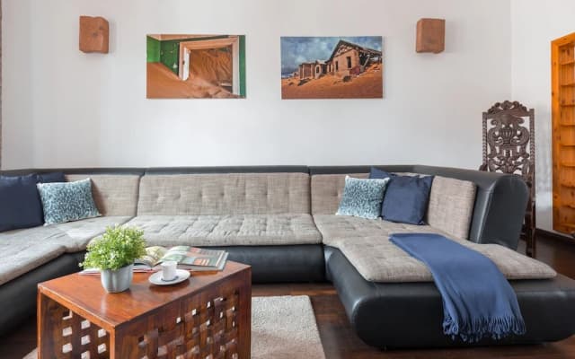 Supercentral Spacious Apartment - photo 4