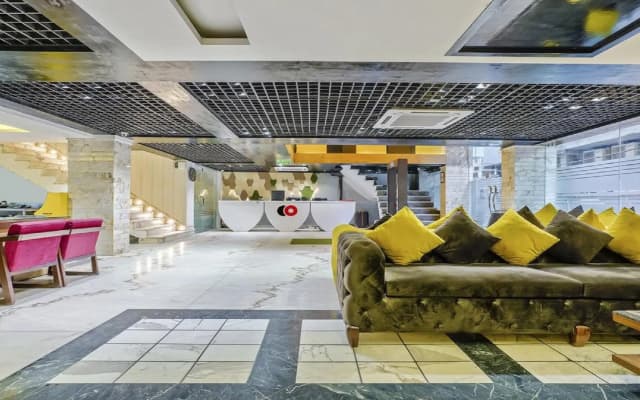 Staybook Hotel Nitya Maharani - photo 2