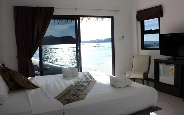Samui Pier Beach Front Resort - photo 3