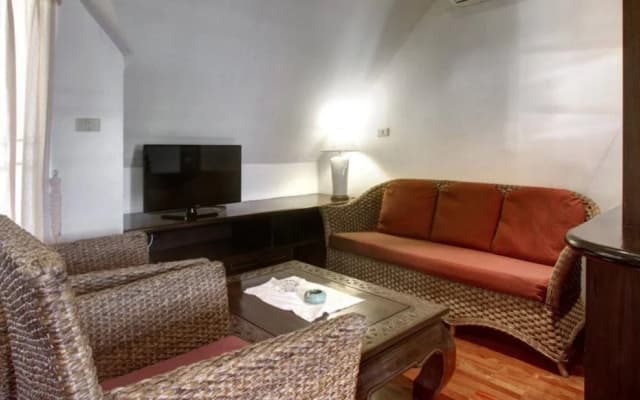 Golden Palms Residence - photo 4