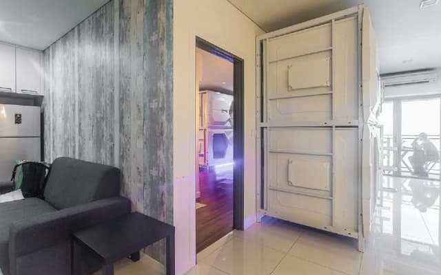 Spaceship Capsule @ Penguin Homes - photo 2