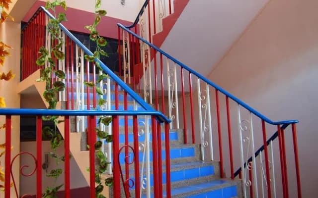 Pacific Inn - photo 3