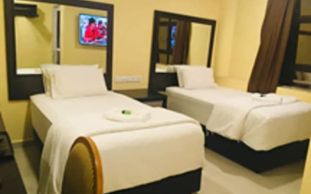 OYO 90428 City Times Inn Hotel - photo 3