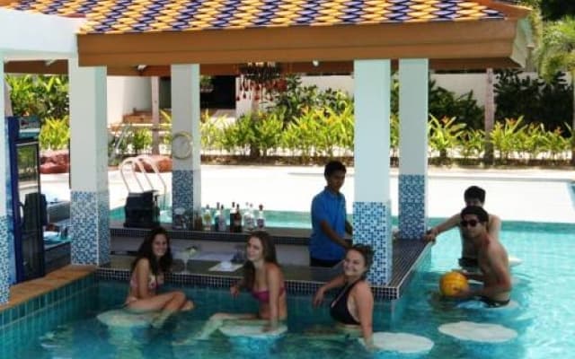 Club Chalong Beach - photo 4