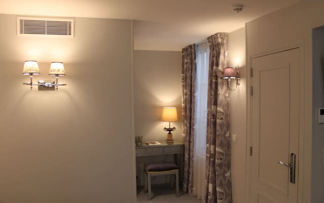 My Home in Paris Hotel - photo 4