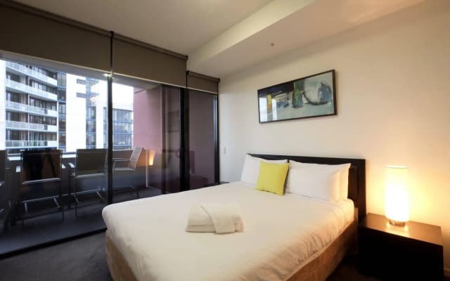 Docklands Prestige Apartments - photo 5