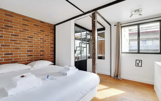 Chic & Spacious Loft 3br/6p Paris Center - photo 3