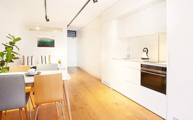 Stylish Studio With Balcony Near Darling Square - photo 3