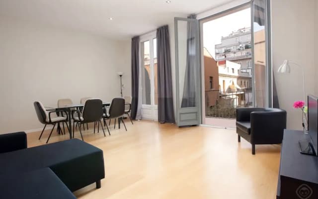 Modern Center Apartments - photo 4