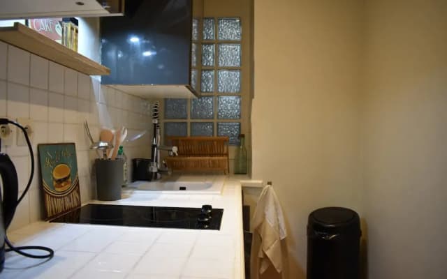 Spacious 1 Bedroom Apartment in Sacré Coeur - photo 2
