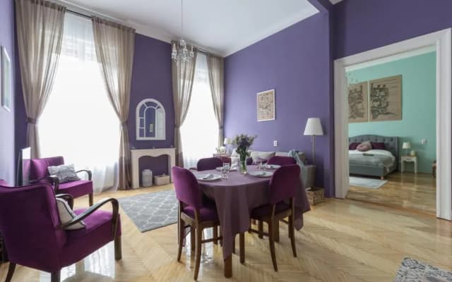 Eclectic Luxury & Spacious 2BR AC Apt in Center - photo 2