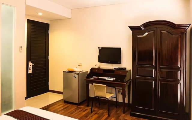 Kyriad Pejaten Suites - photo 4