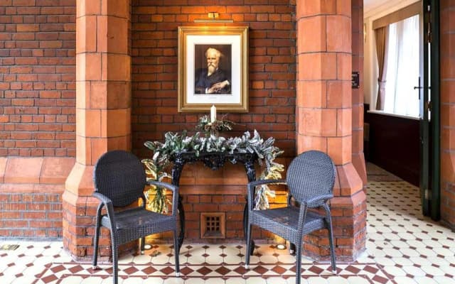 St Paul's Hotel - photo 2