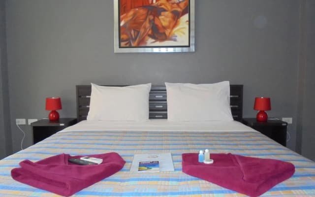 Robin’s Nest Guesthouse & Restaurant - photo 5