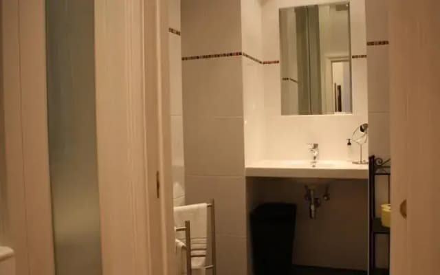 Opera Studio Apartment - photo 5