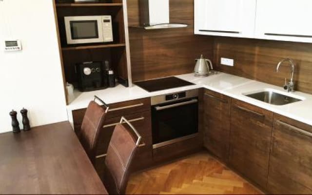 Free Parking- 2bdr Apartment in Wenceslas Square - photo 5