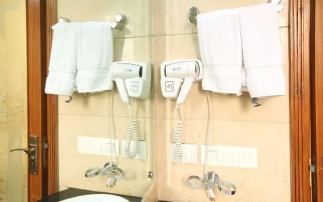OYO 503 Hotel Comfort Zone - photo 3