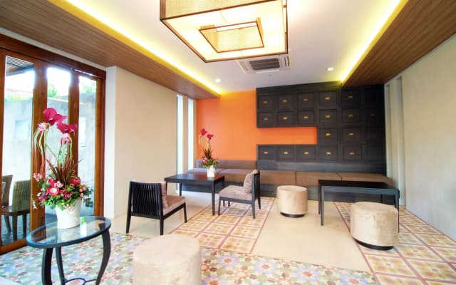 Tapae Gate Villa - photo 2