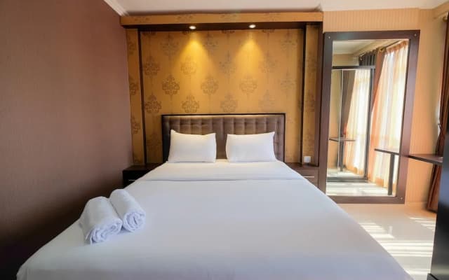 Exquisite Studio Menteng Park Apartment - photo 2