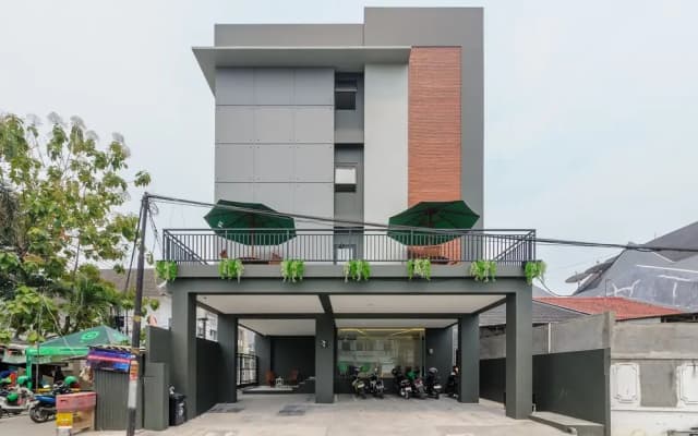 Urbanview Greenville Jakarta - photo 5