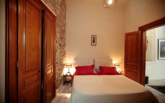Unique neoclassical house under Acropolis - photo 3