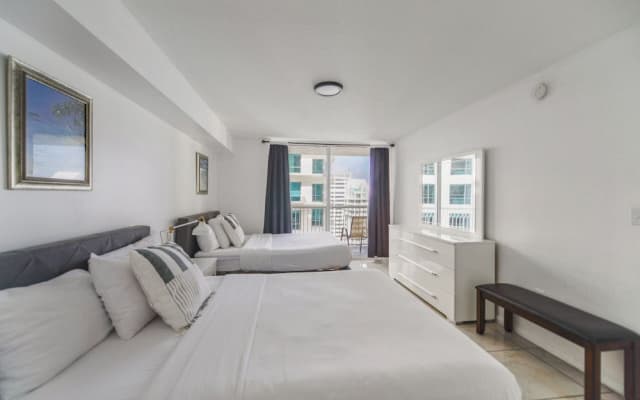 Brickell Bay 3304 - photo 2