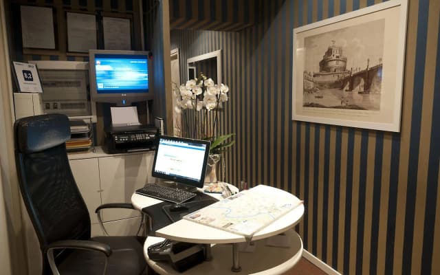 Prestige Guest House - photo 2