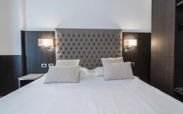 hotel mythos - photo 3