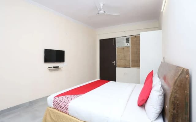 Oyo 28670 Hotel Dev Palace - photo 3