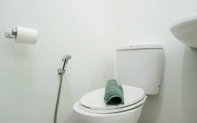 Spacious 3BR Ambassade Residences Apartment near Kuningan - photo 3
