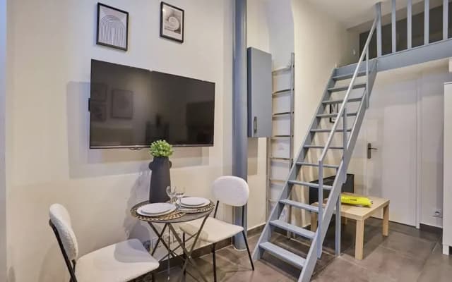Charming Studio Center of Paris Montmartre - photo 3
