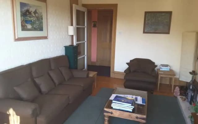 2 Bedroom Flat With Great Views - photo 2
