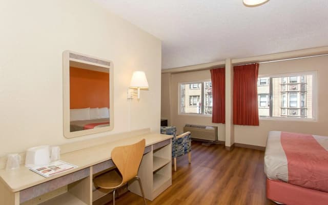 Cathedral Hill Hotel - photo 5