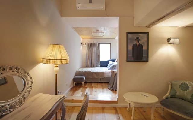 Caravan Hotel - photo 5