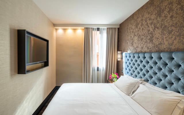 Venice Times Hotel - photo 4